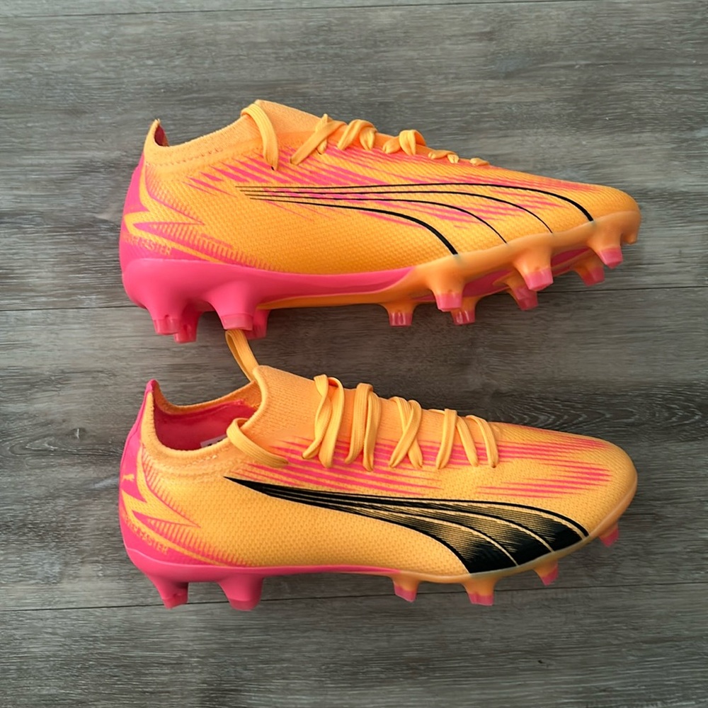 WoMen Puma Soccer Cleats